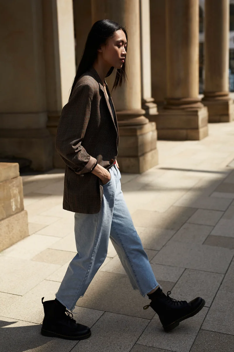 by Daniel Suhre represented by stoever artists